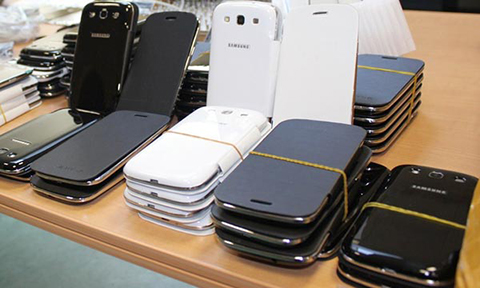 Port Tanger-Med :Saisie  De 2083 Téléphones Portables