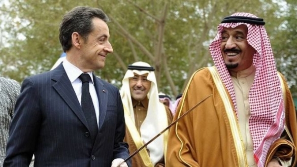 Tanger : Sarkozy reçu par le Roi Salman à Tanger