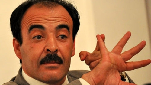 ILyas el Omari,  l’homme qui vend du vent