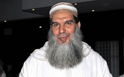 Cheikh Fizazi  porterait plainte contre ses 3 épouses qui lui refusent une quatrième femme