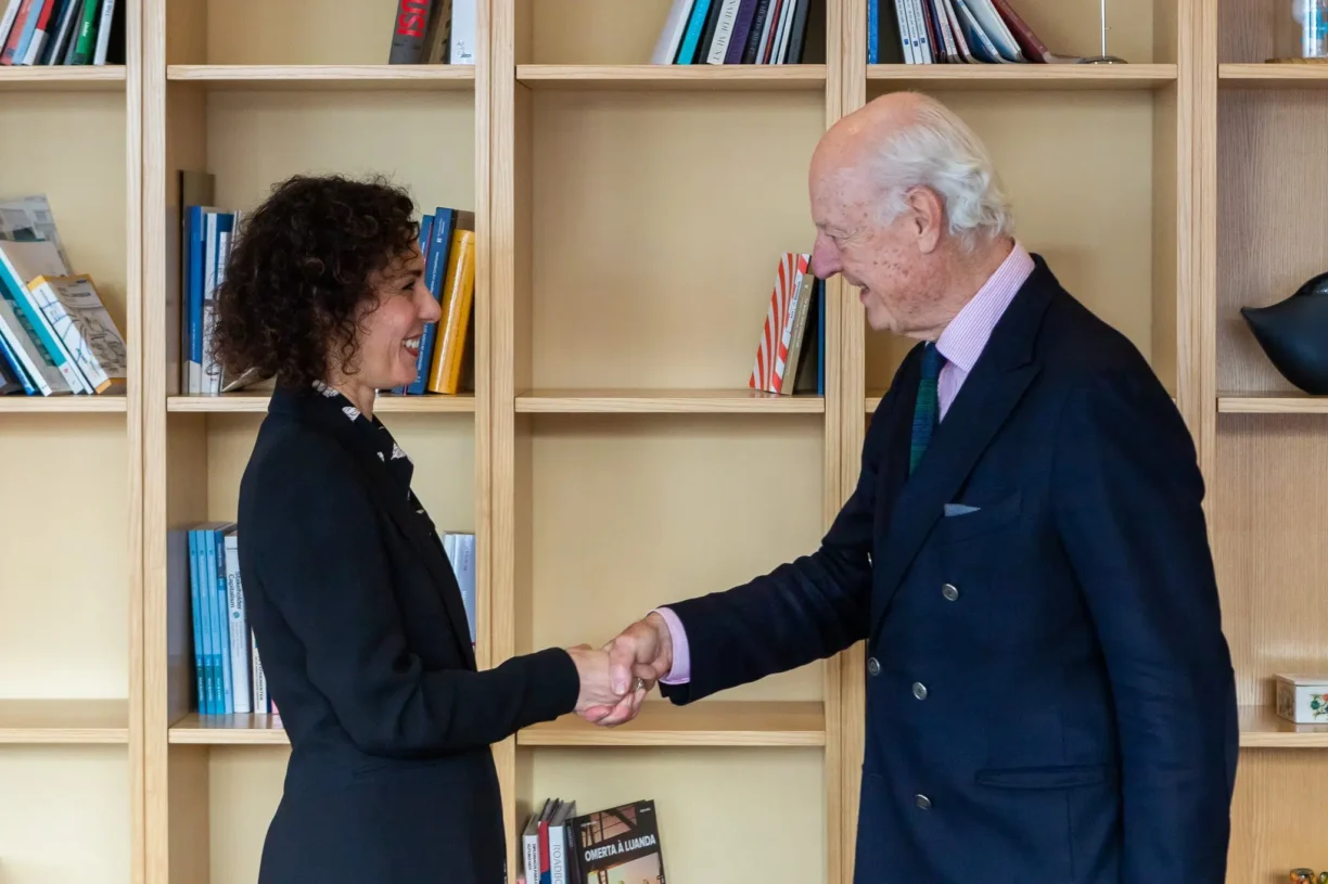 La ministre des Affaires étrangères de la Belgique Hadja Lahbib recevant Staffan de Mistura. DR.