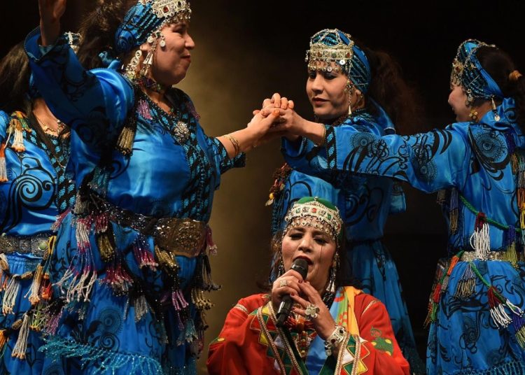 Omar Moro célèbre la nouvelle année Amazigh avec l’association « Amazigh Sanhaja du Rif »