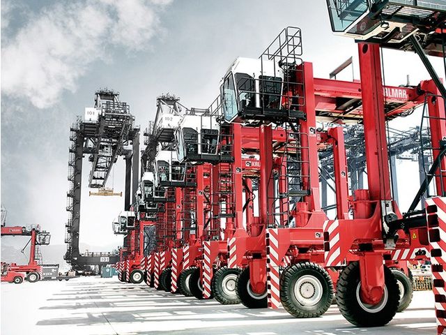 Tanger Med : la signature d’un contrat pour moderniser sa flotte de grues avec le géant « KALMAR »